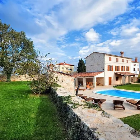 Moncalvo Comfortable Villa